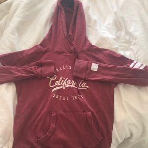 small holister maroon hoodie